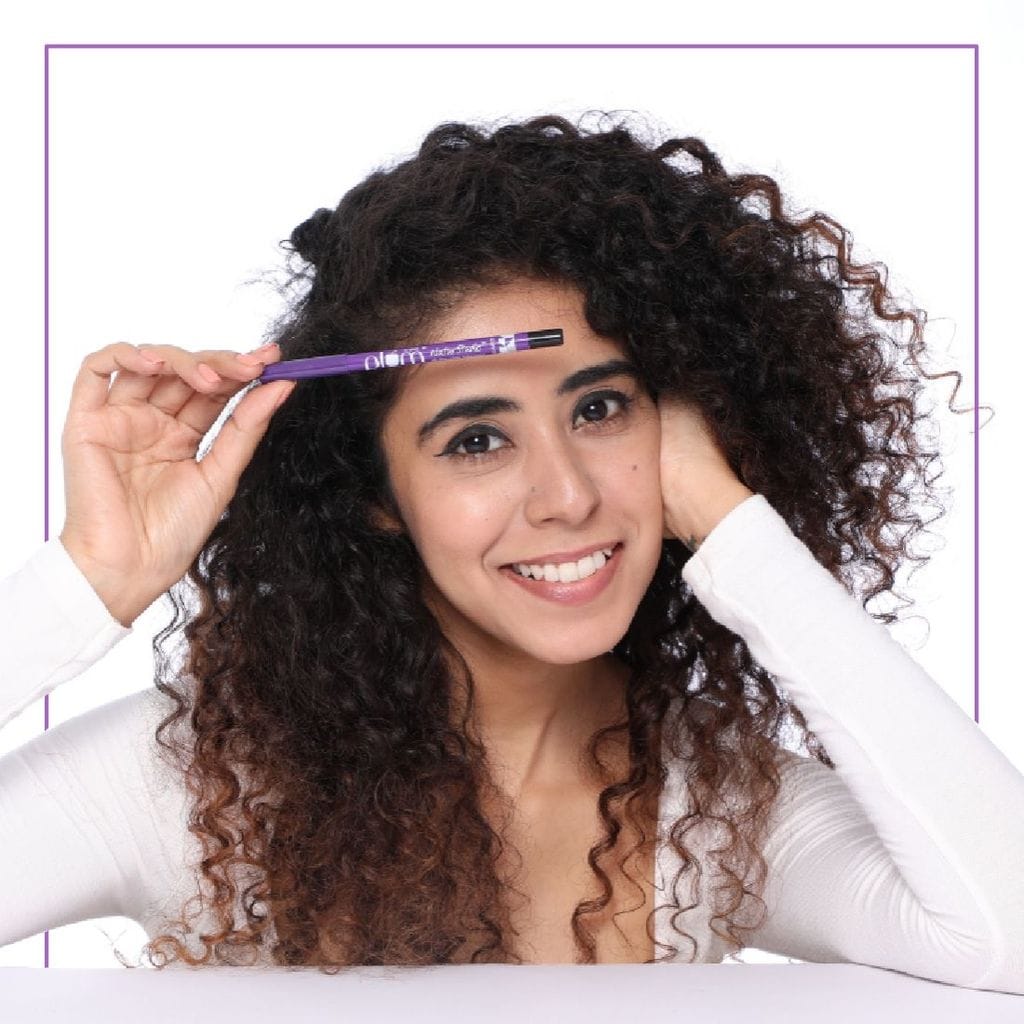 Plum NaturStudio All-Day-Wear Kohl Kajal (Black Brilliance)