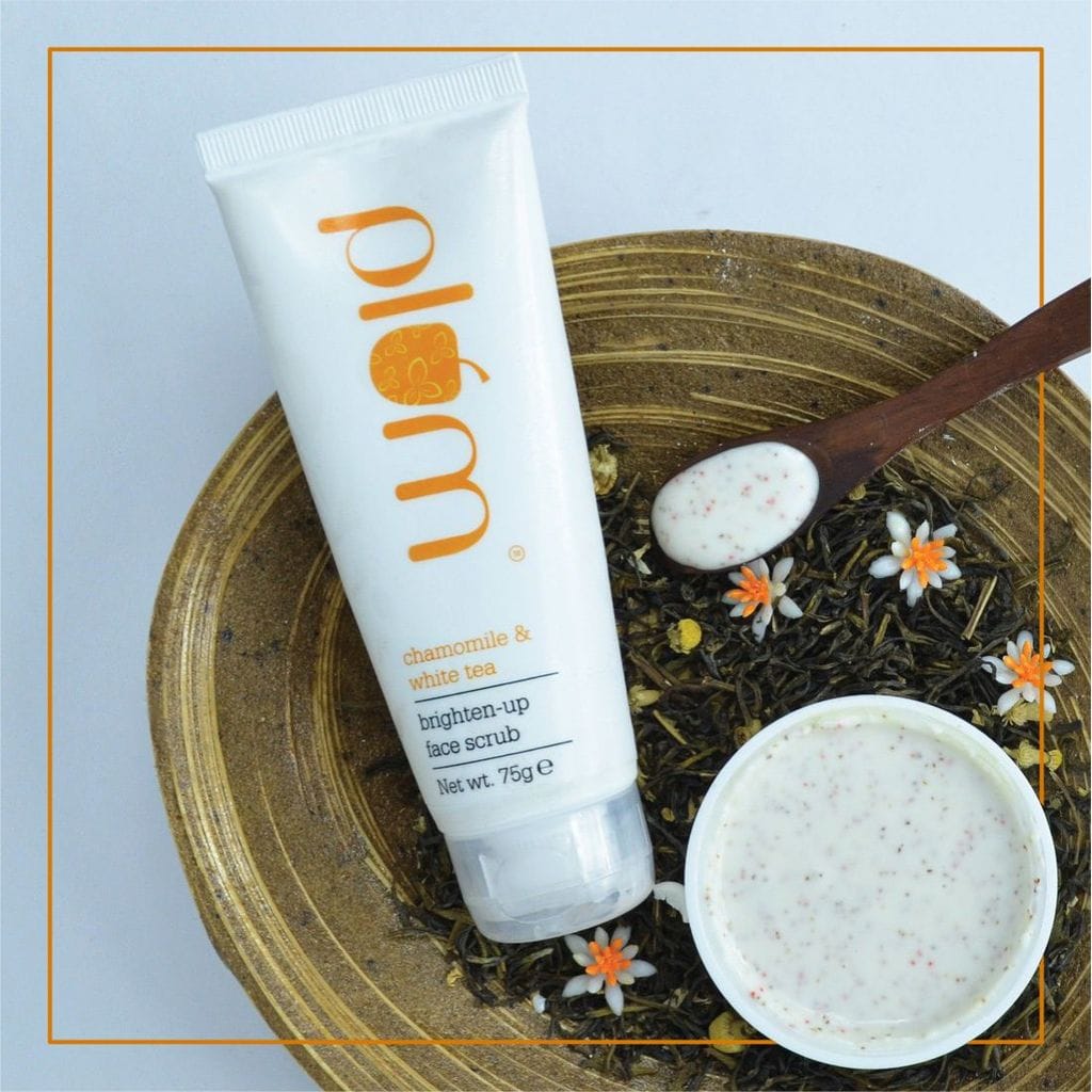 Plum Chamomile & White Tea Brighten-Up Face Scrub {75g}