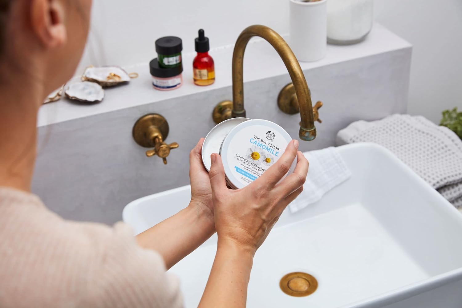 The Body Shop Camomile Sumptuous Cleansing Butter, 2.7 Oz