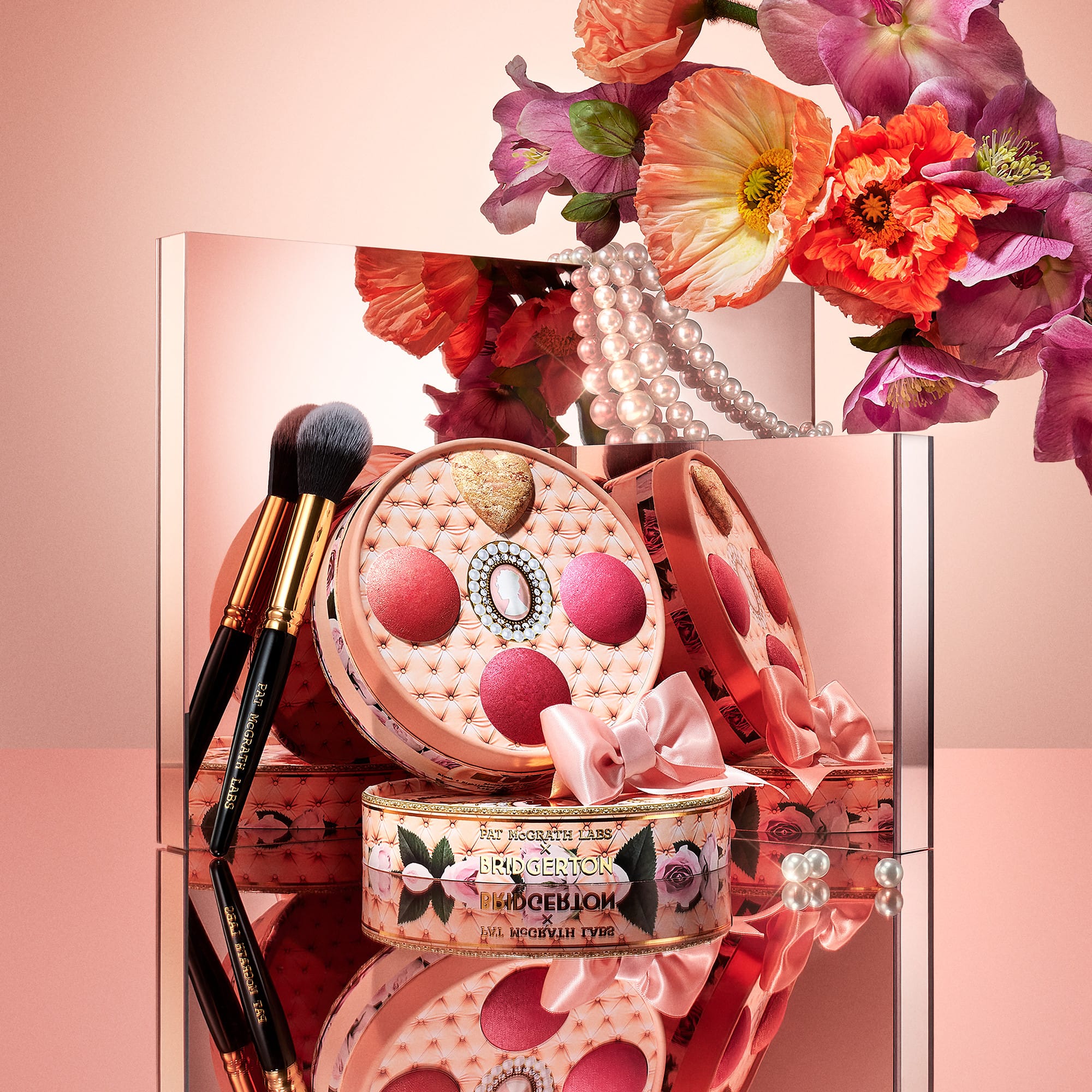 Pat McGrath Labs - Bridgerton Blushing Delights Blush + Highlighter Palette